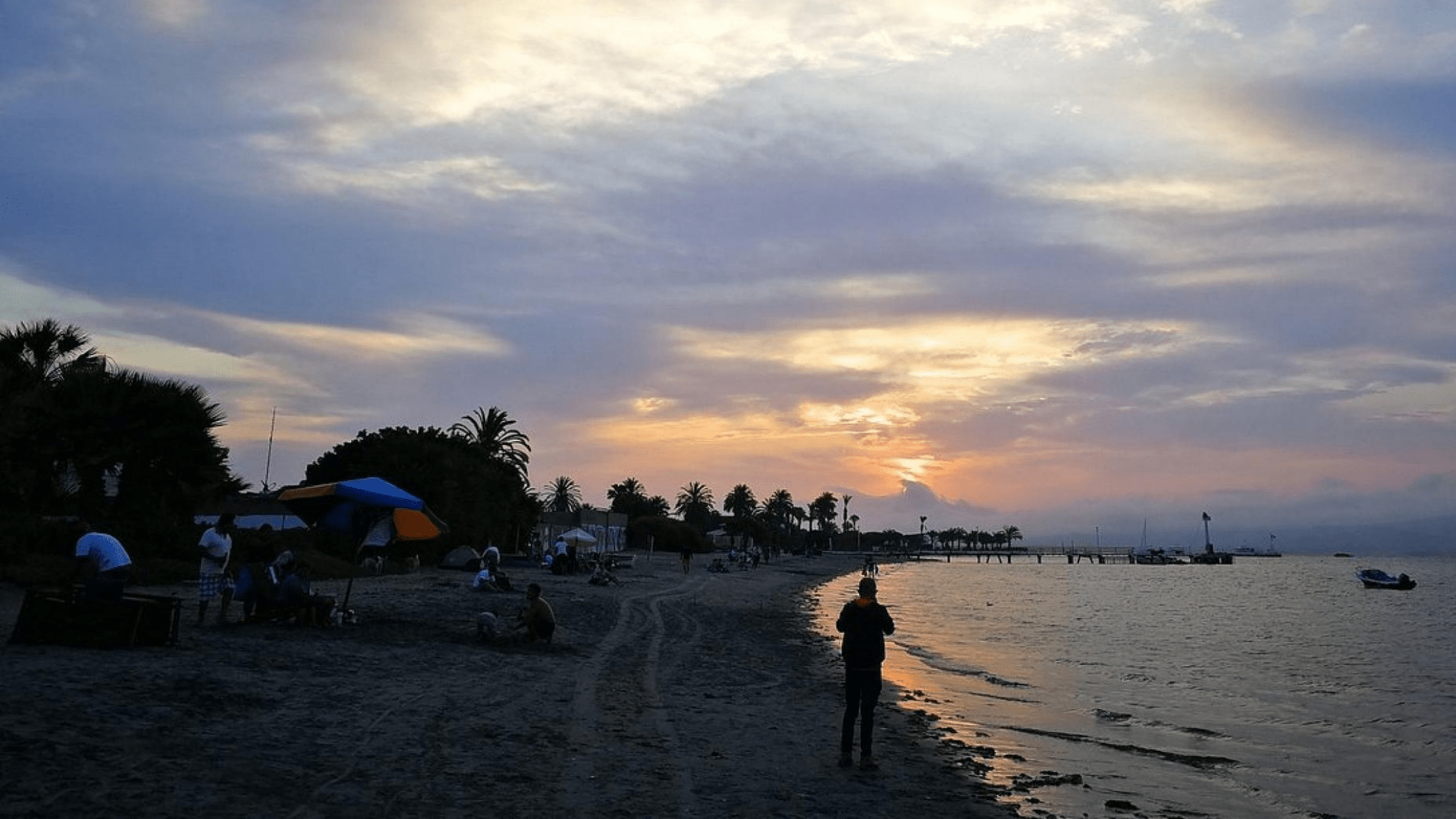 Playa el chaco de paracas pisco